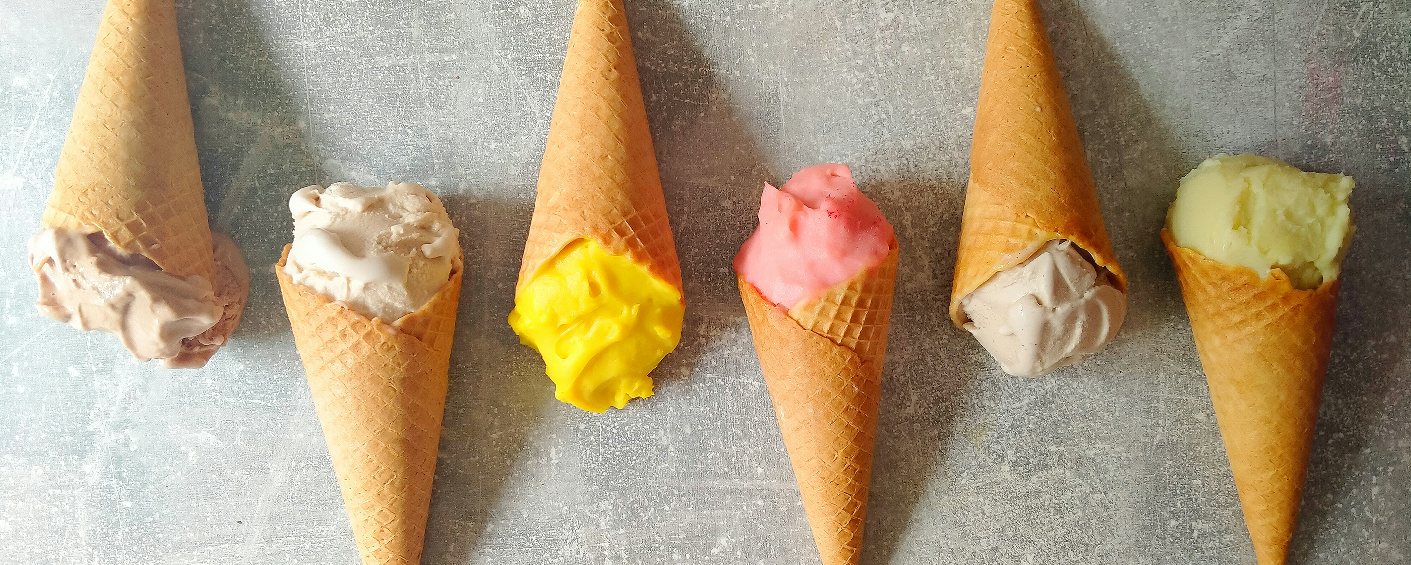 アイスクリームが並んだビジュアル
